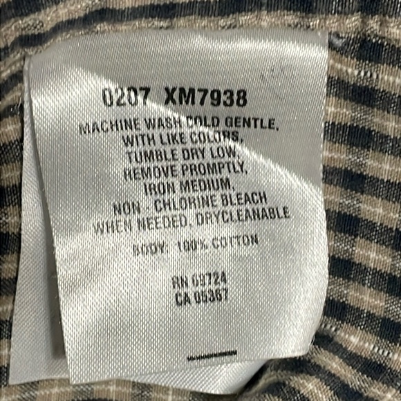 Columbia men’s Size Large plaid long sleeve button down shirt. Tan, Navy & White - Picture 8 of 8